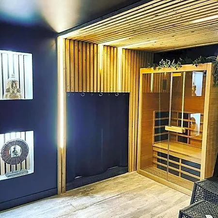 Szálloda La Grenoble Jacuzzi Et Sauna Privatif *
