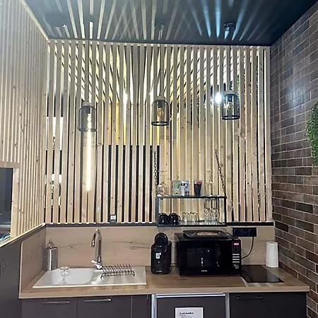 La Grenoble Jacuzzi Et Sauna Privatif Отель
