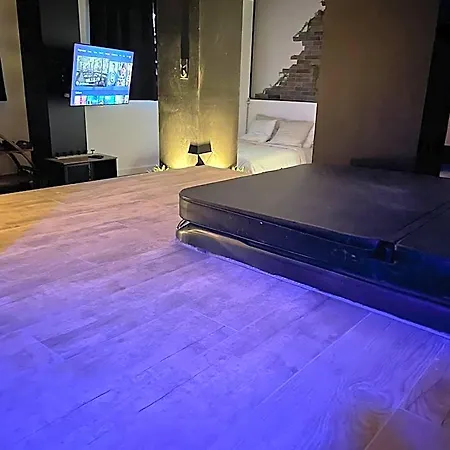Hotel La Grenoble Jacuzzi Et Sauna Privatif